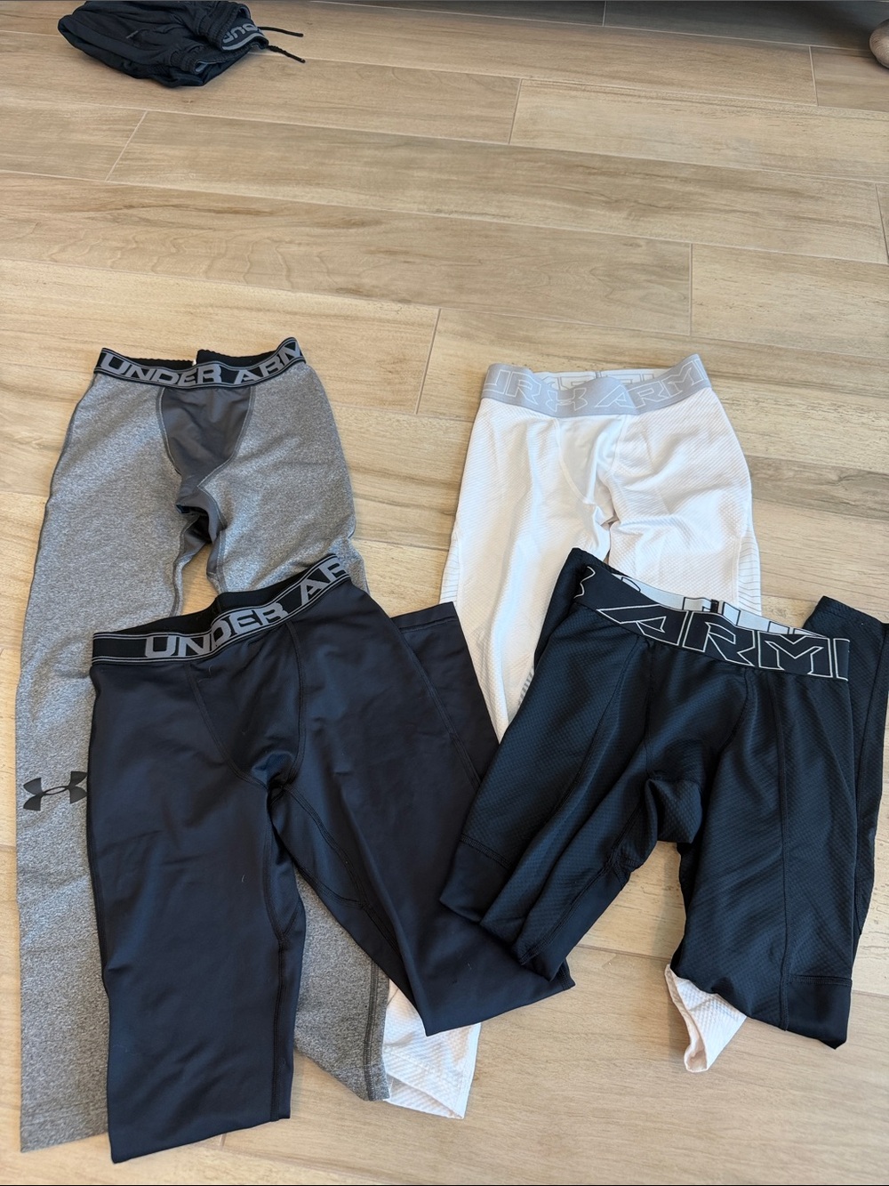Under Armour men’s tights Leggings Pack - Black, Gray, White 4 pair